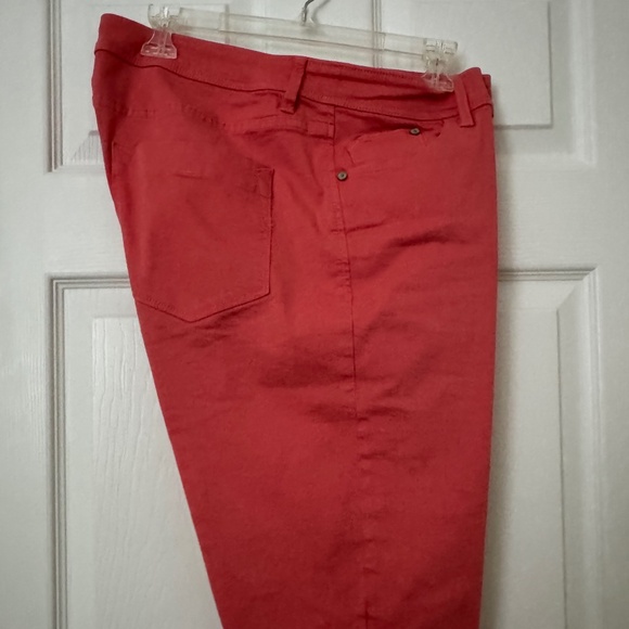 Tommy Bahama - Boardwalk shorts in 3 colors size 14 - Picture 1 of 6